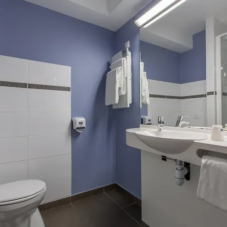 Ace Le Mans Hotel 3*